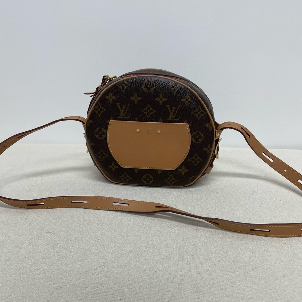 Louis Vuitton Monogram Crossbody Bag - Picture 2 of 7